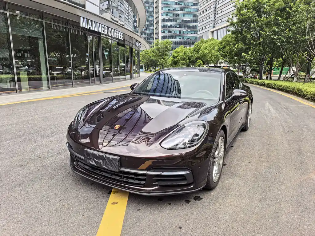 Porsche Panamera 2018 — фото 3