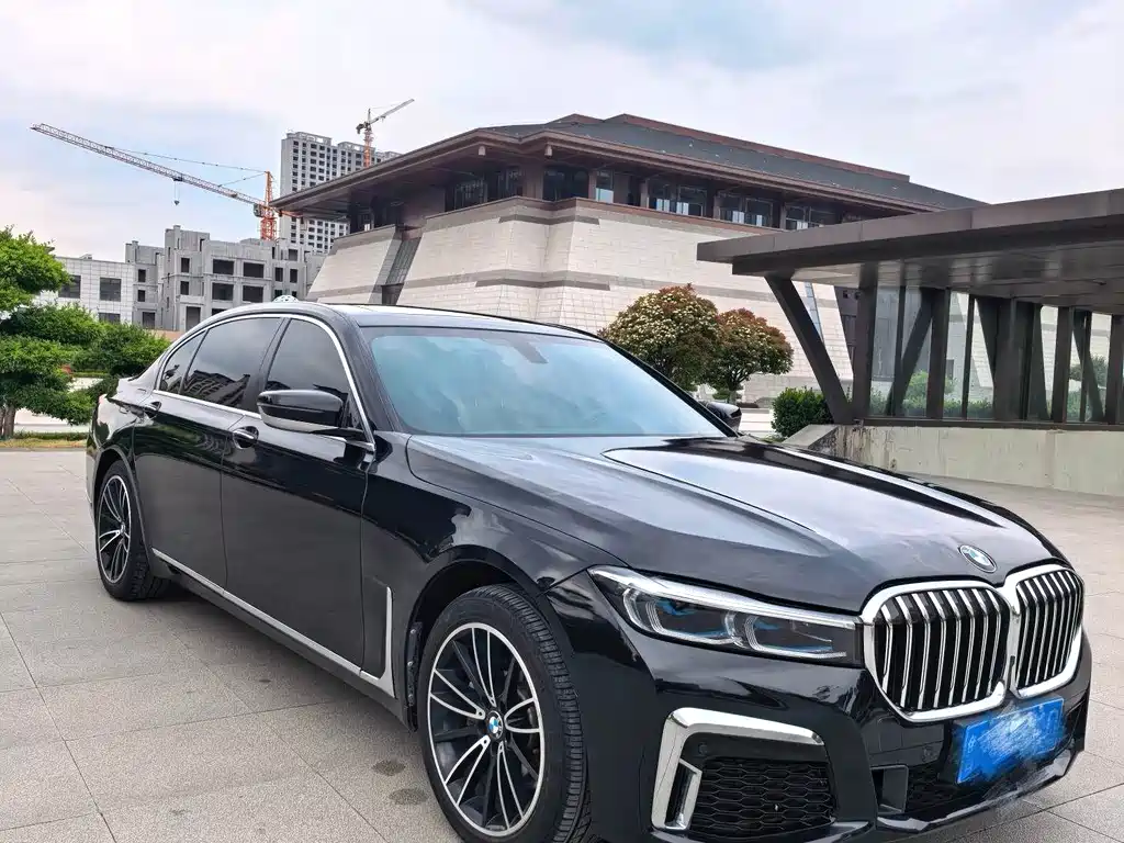 BMW 7 Series 2015 — фото 3