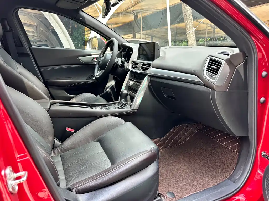 Mazda CX-4 2016 — фото 15