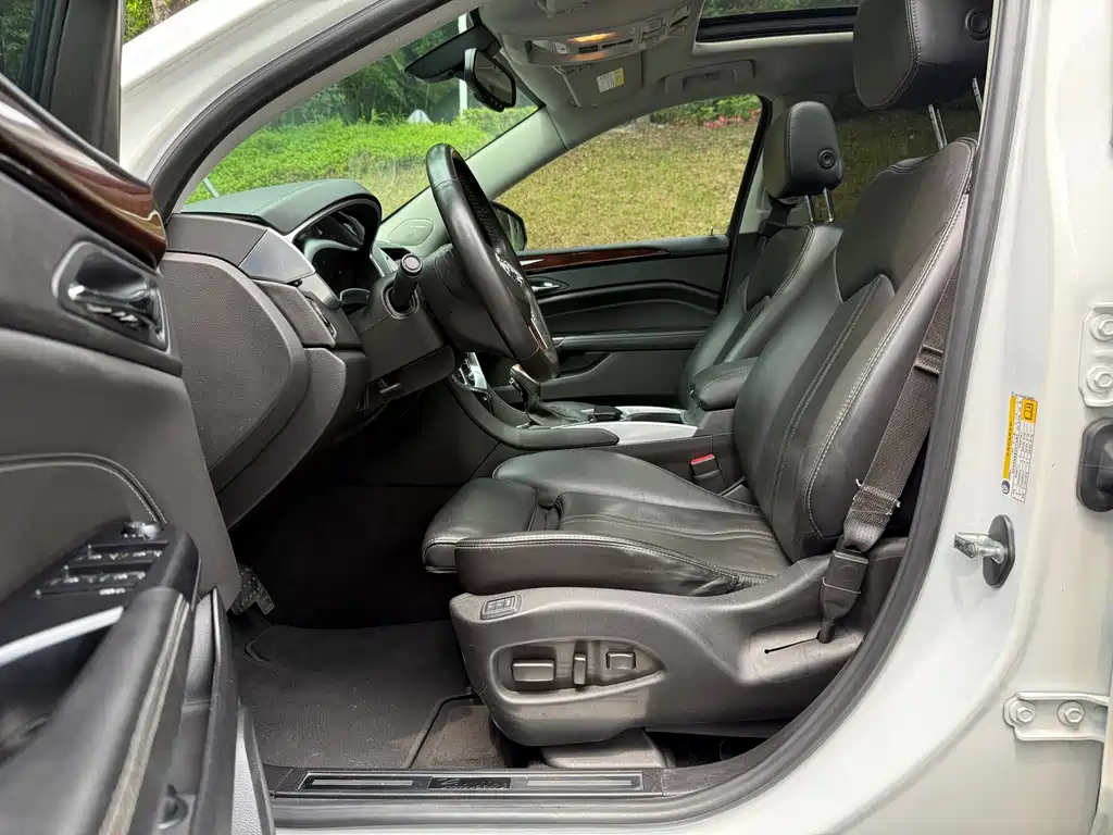 Cadillac SRX 2015 — фото 6