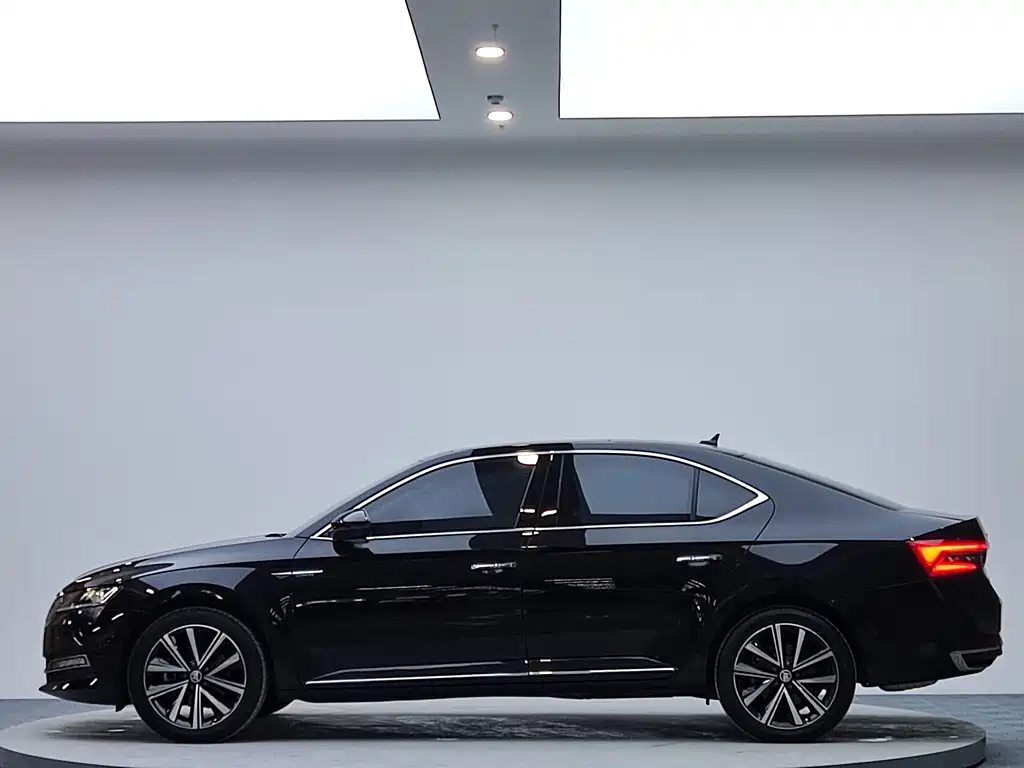 Skoda Superb 2024