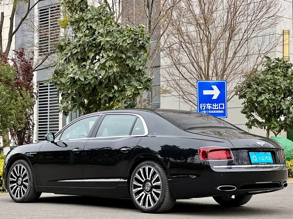 Bentley Flying Spur 2014 — фото 7