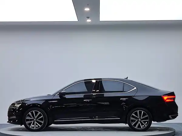 Skoda Superb 2024