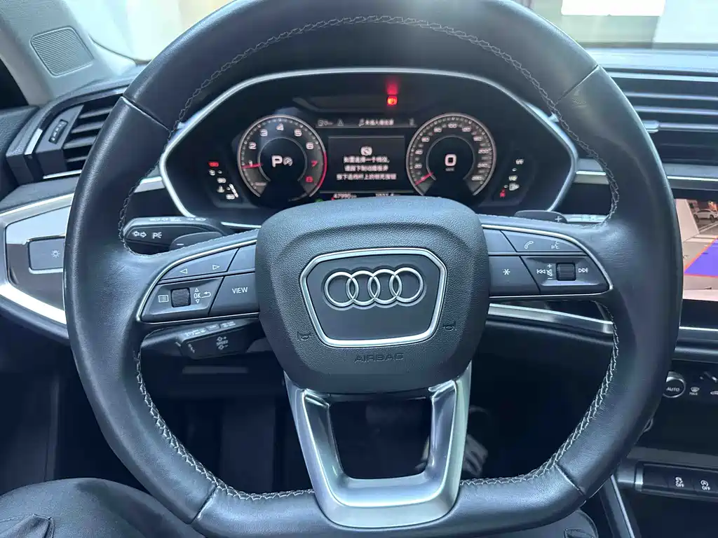 Audi Q3 2023 — фото 12