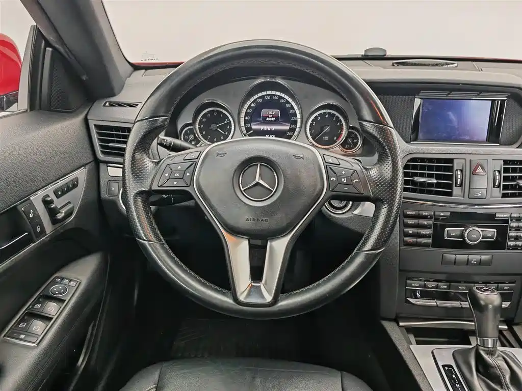 Mercedes-Benz E-Class 2013 — фото 11
