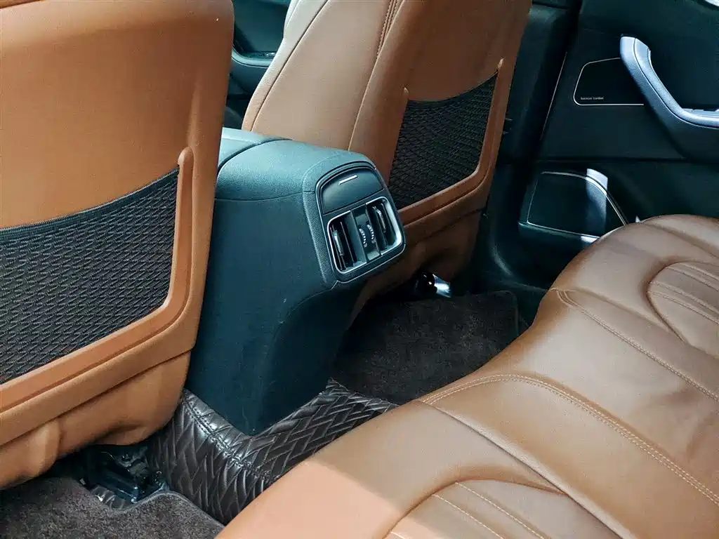 Maserati Levante 2020 — фото 10