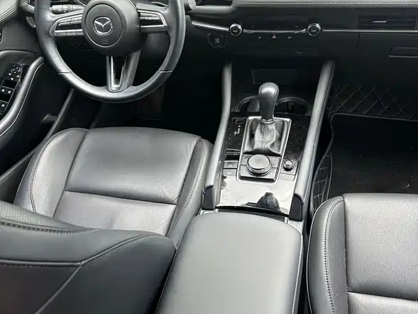 Mazda 3 Axela 2021
