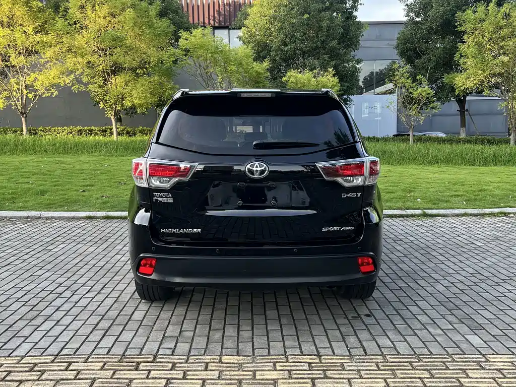 Toyota Highlander 2016 — фото 8