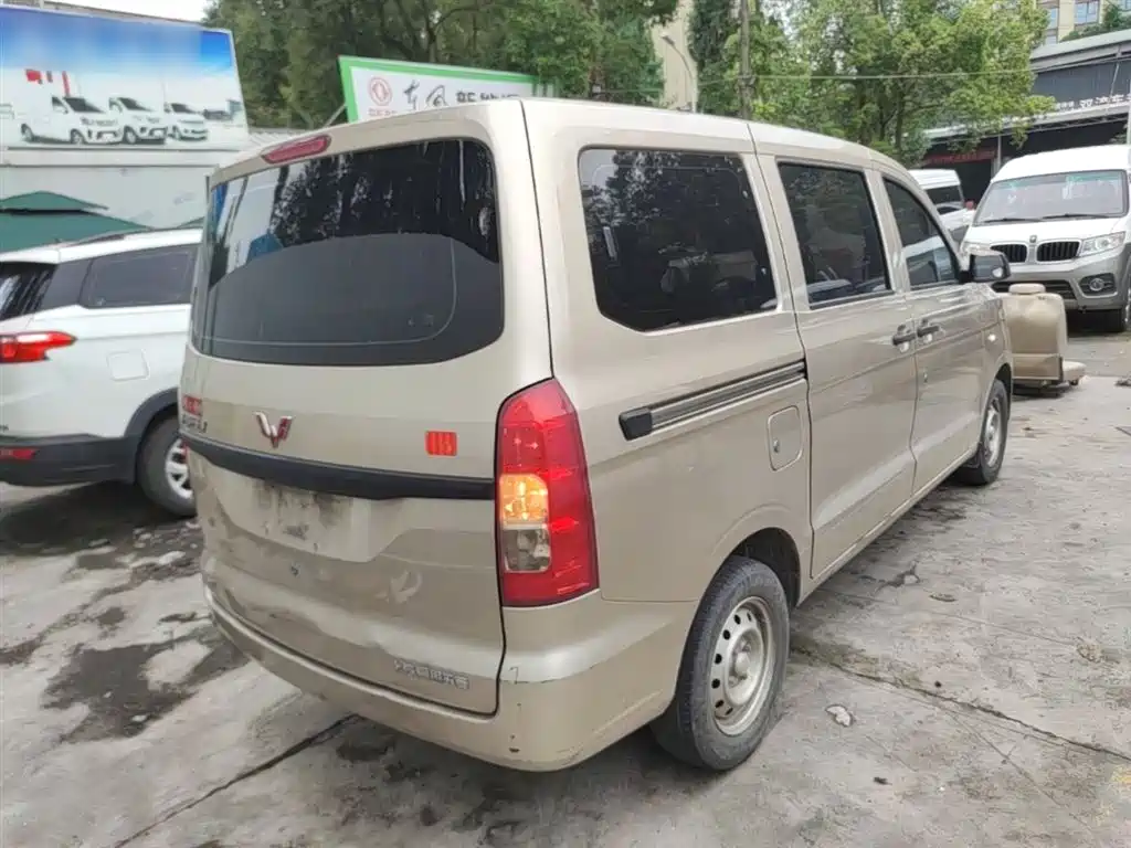 Wuling Hongguang V 2023 — фото 7