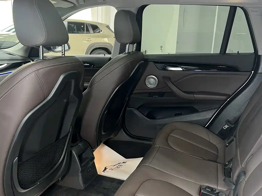 BMW X1 2021 — фото 15