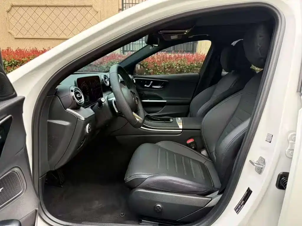 Mercedes-Benz C-Class 2023