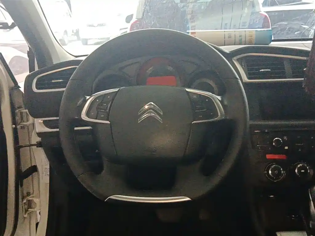 Citroen C4L 2015 — фото 11