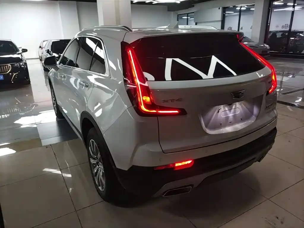 Cadillac XT4 2020 — фото 5