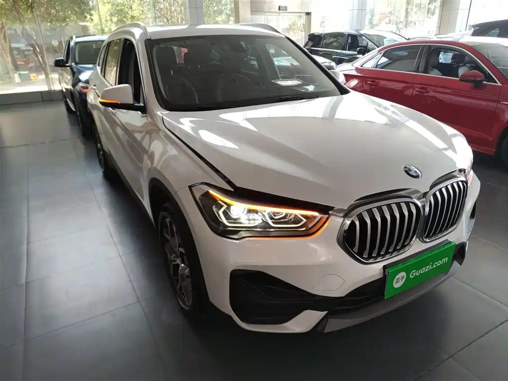 BMW X1 2021 — фото 4