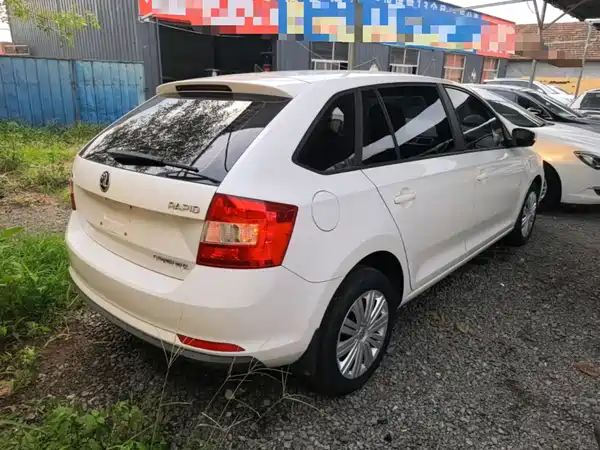 Skoda Rapid Spaceback 2019