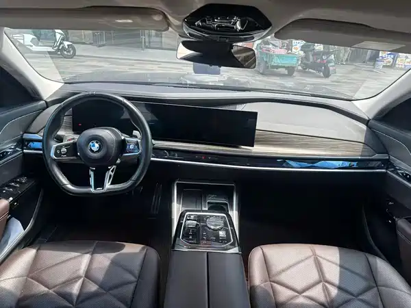 BMW 7 Series 2023