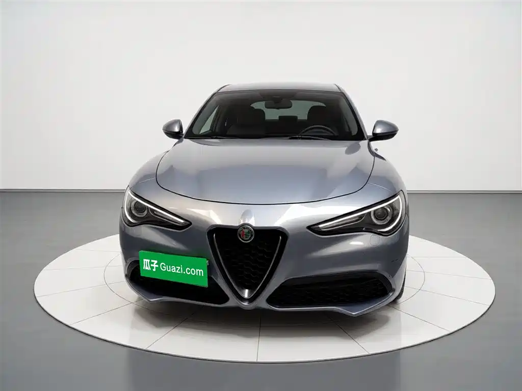 Alfa Romeo Stelvio 2018 — фото 3