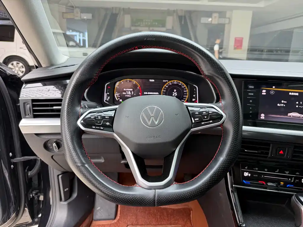 Volkswagen Passat 2023 — фото 12