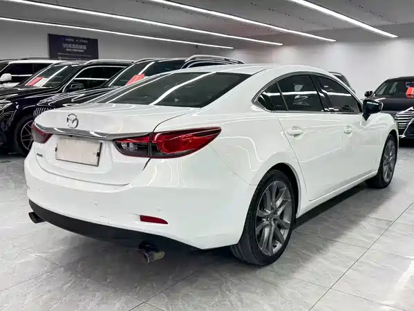 Mazda Atenza 2015
