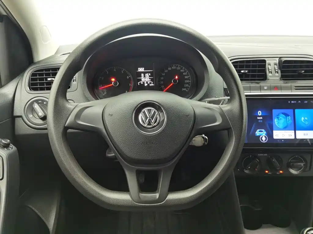 Volkswagen Polo 2018 — фото 11