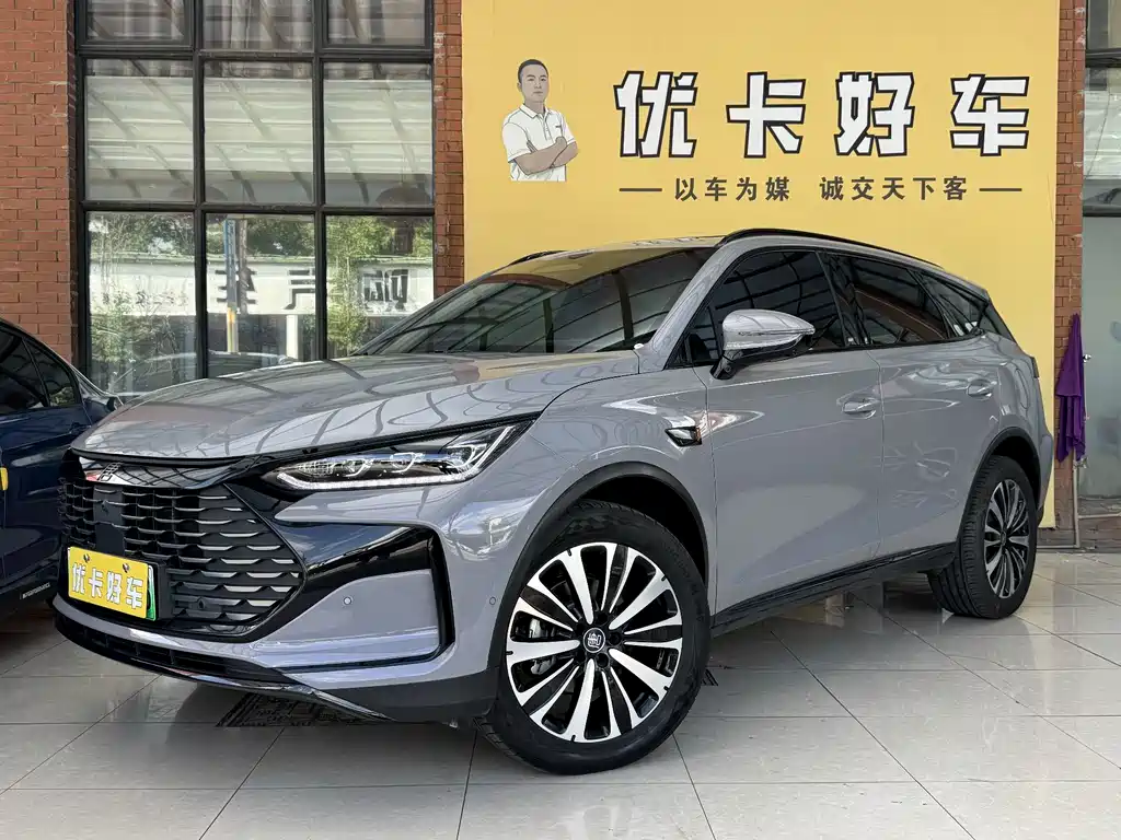 BYD Tang New Energy 2025 — фото 1