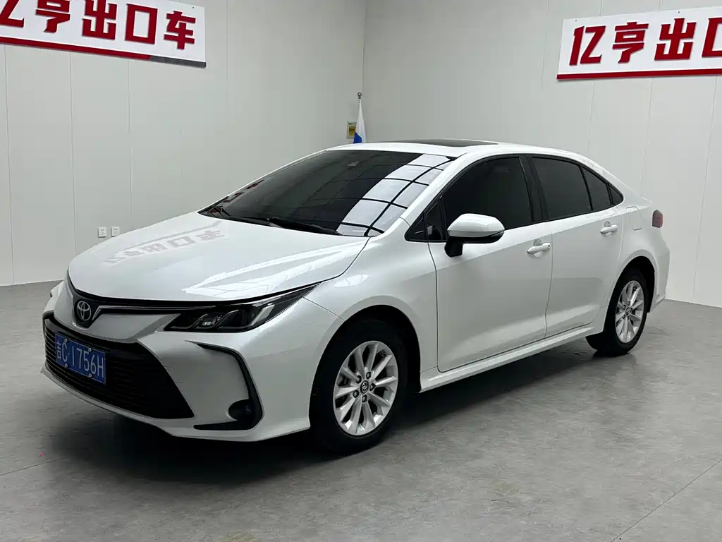 Toyota Corolla 2022 — фото 1