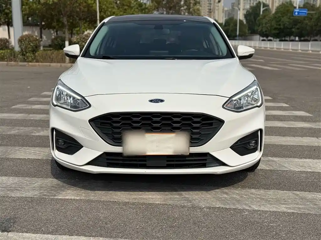 Ford Focus 2020 — фото 6
