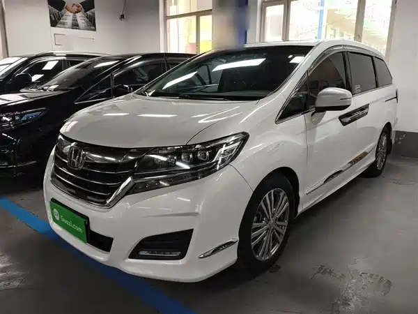 Honda Elysion 2016