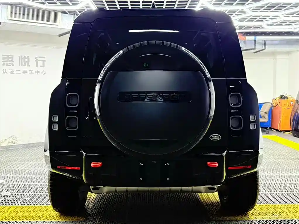 Land Rover Defender 2024 — фото 4