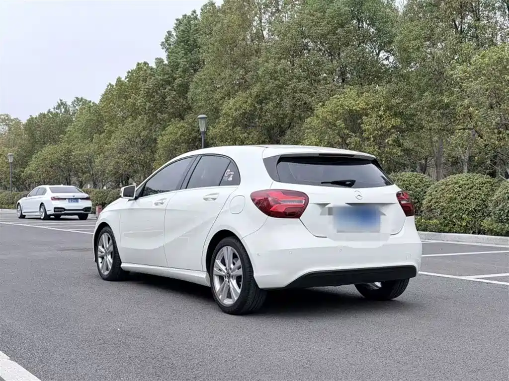 Mercedes-Benz A-Class 2017 — фото 19