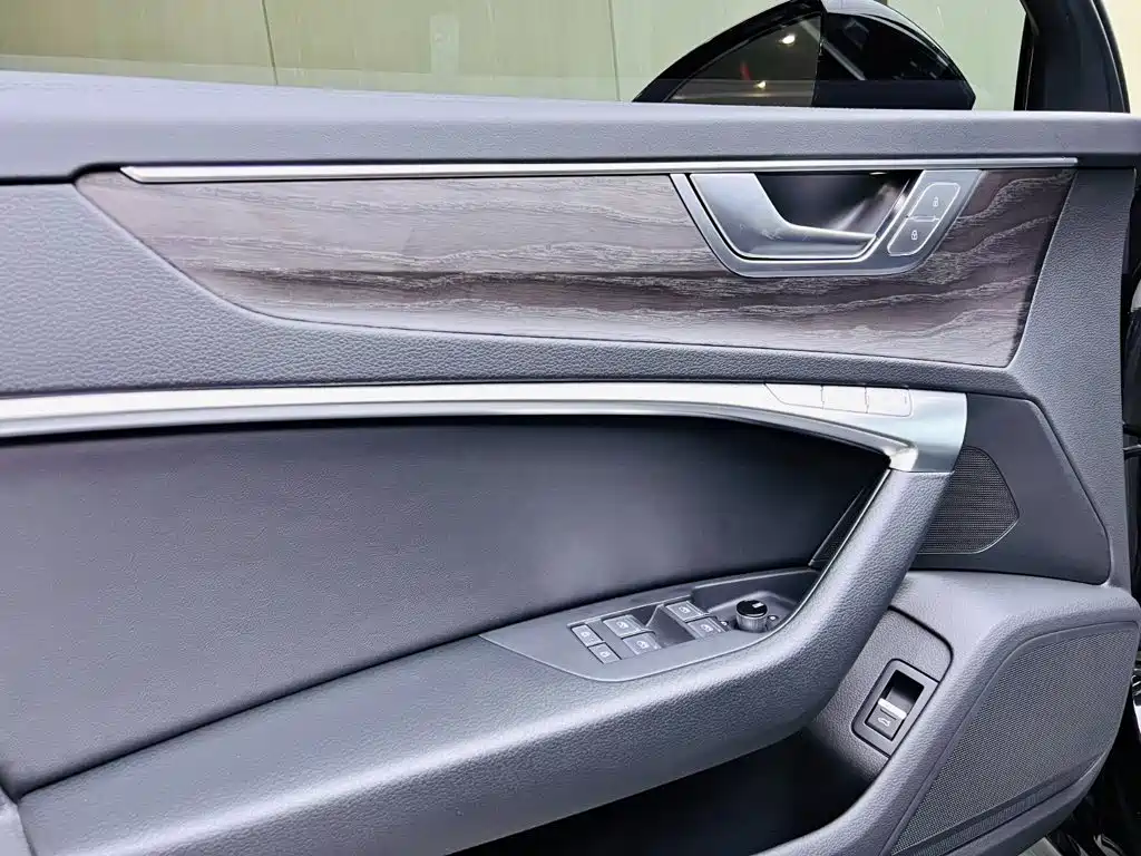 Audi A6L 2023 — фото 11