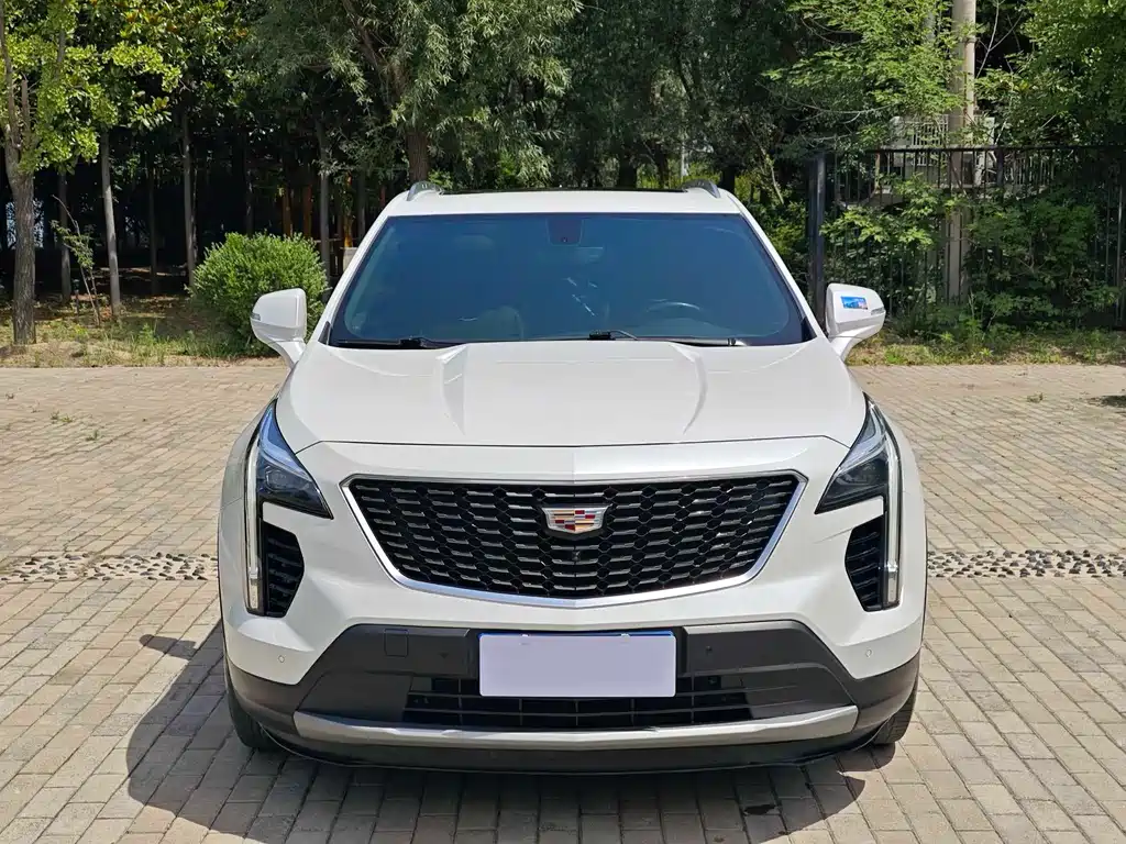 Cadillac XT4 2020 — фото 2