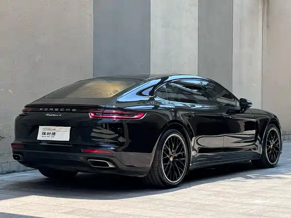 Porsche Panamera 2019