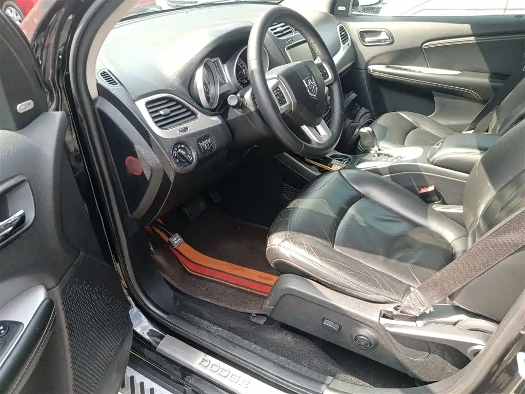 Dodge Journey 2016 — фото 12