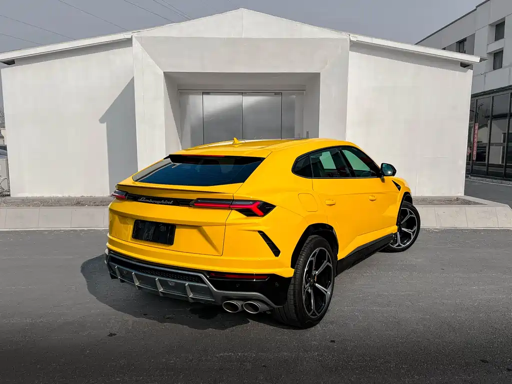 Lamborghini Urus 2020 — фото 7