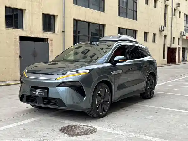 BYD Tang L 2025