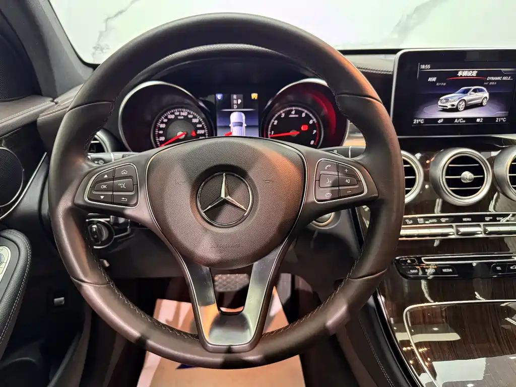 Mercedes-Benz GLC 2019 — фото 12