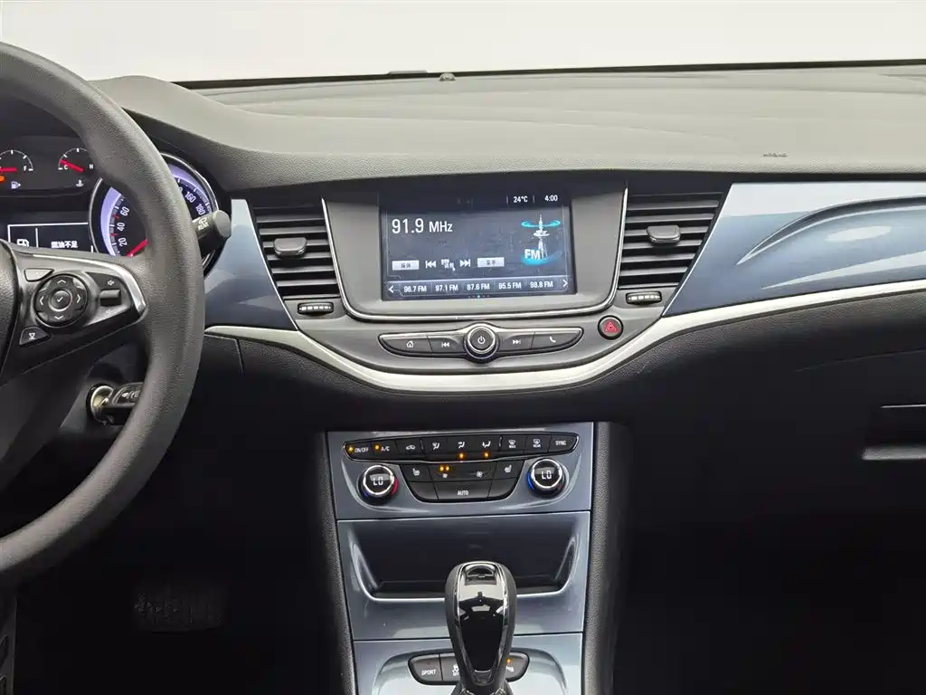 Buick Verano 2016 — фото 12