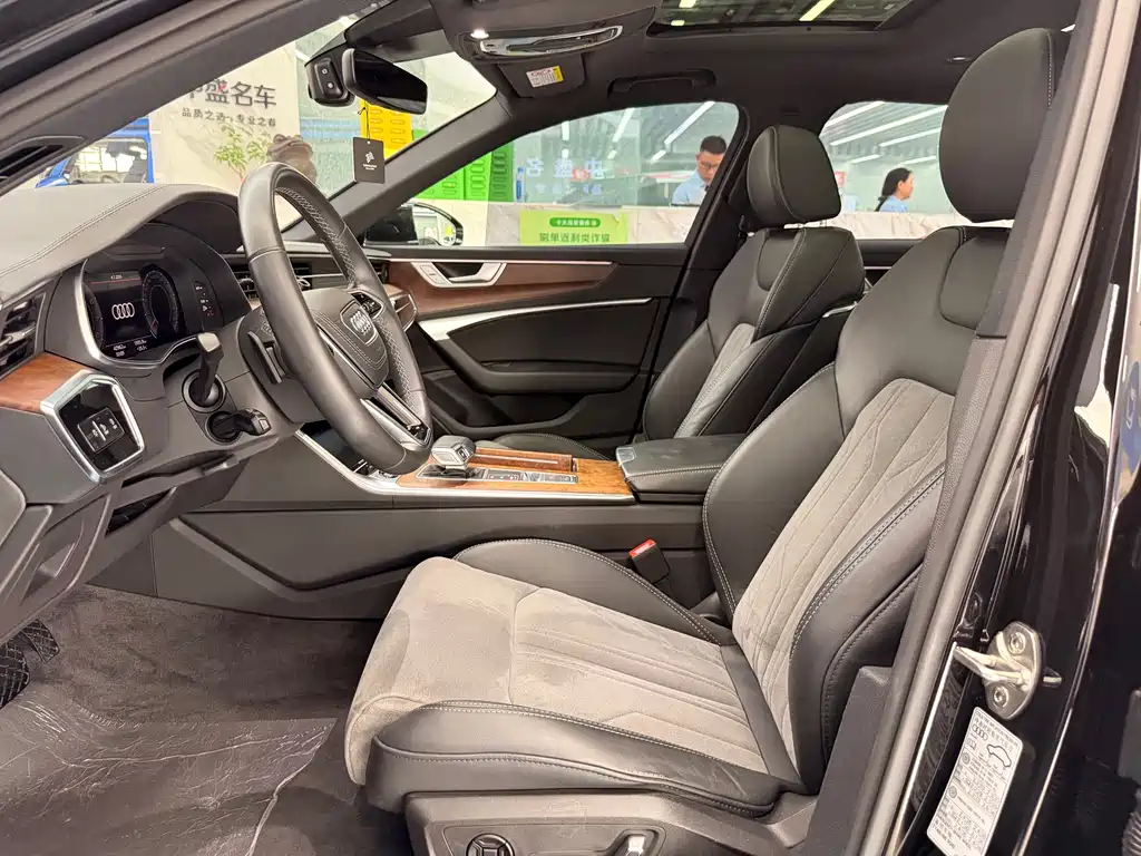 Audi A6L 2022