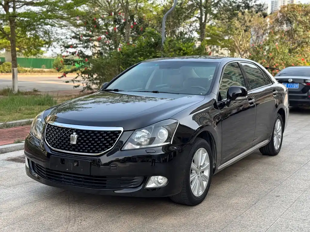 Toyota Crown 2012 — фото 2