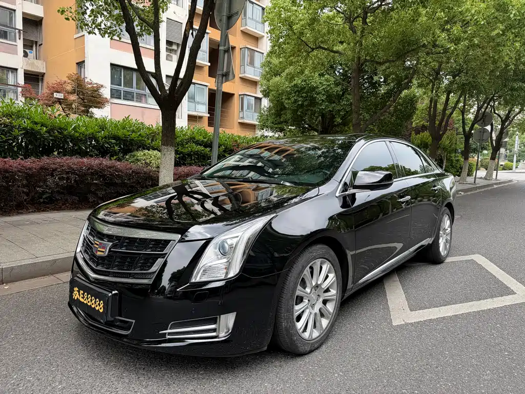 Cadillac XTS 2017 — фото 1