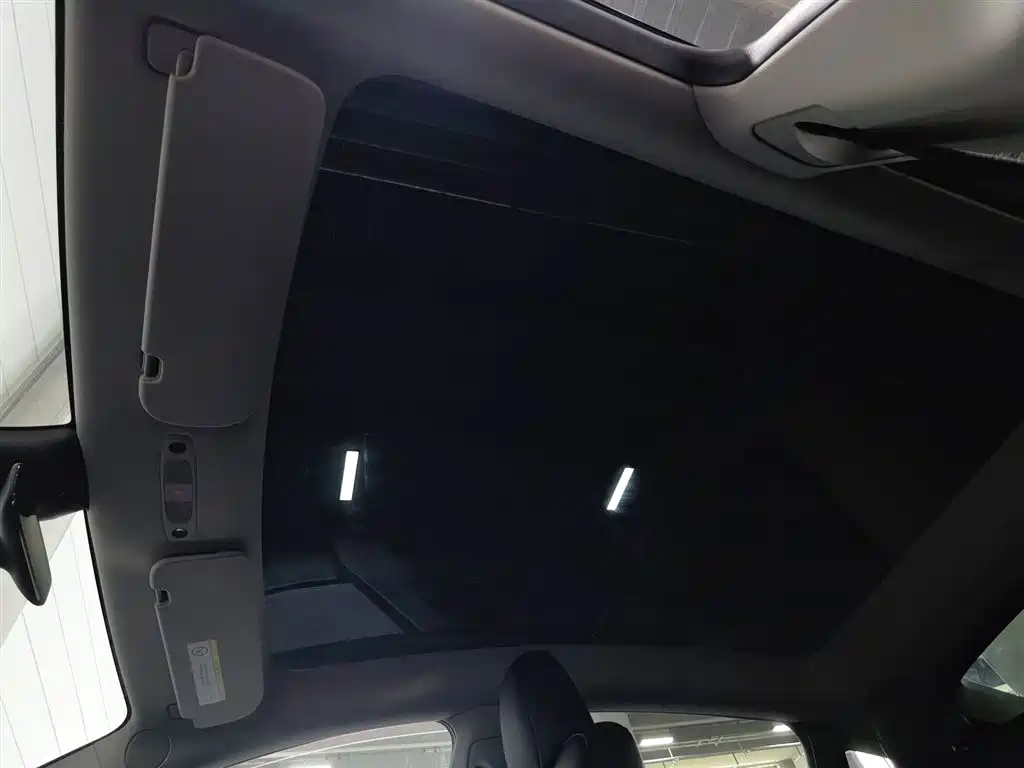 Tesla Model Y 2023 — фото 14