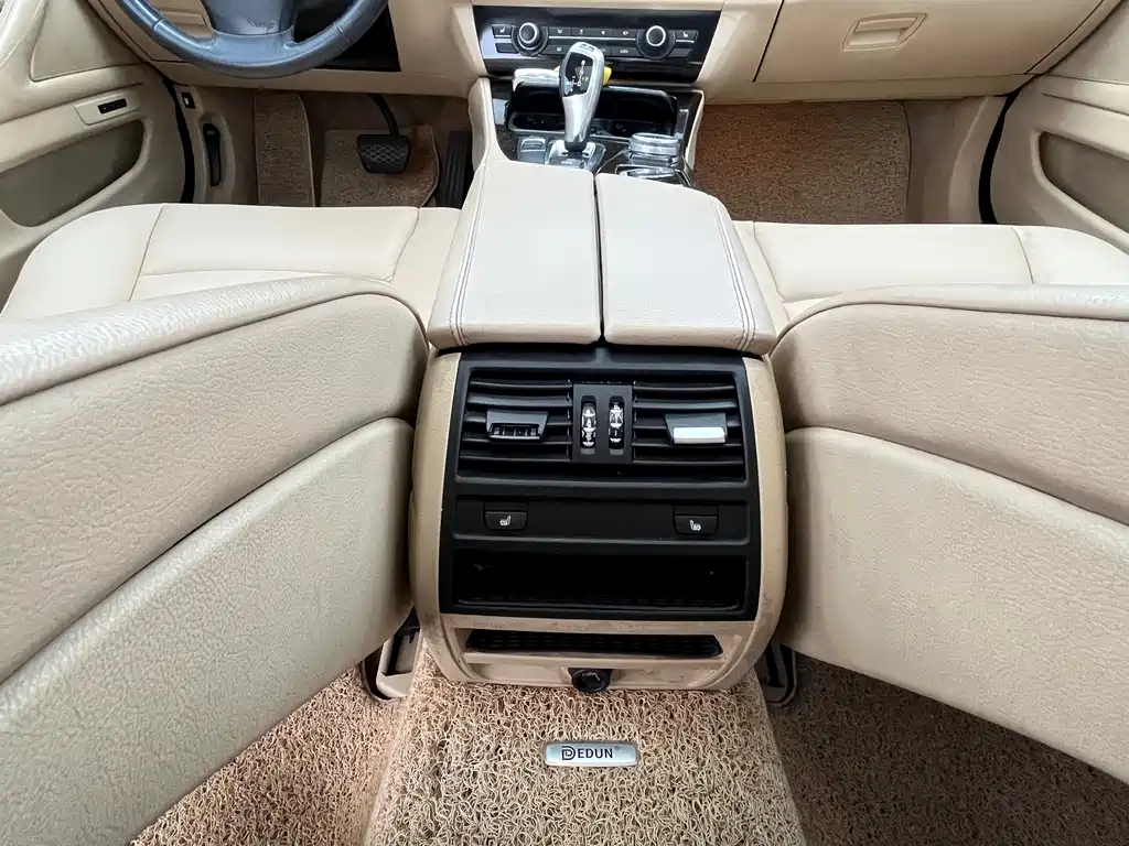 BMW 5 Series 2013 — фото 16