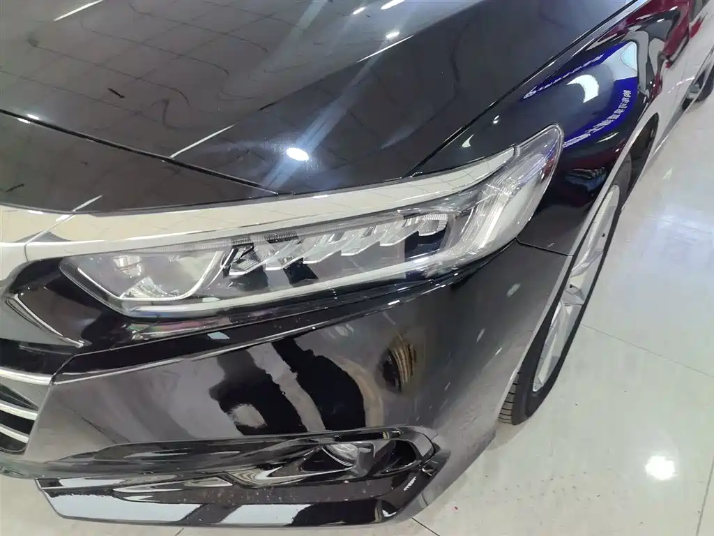 Honda Accord 2022 — фото 16