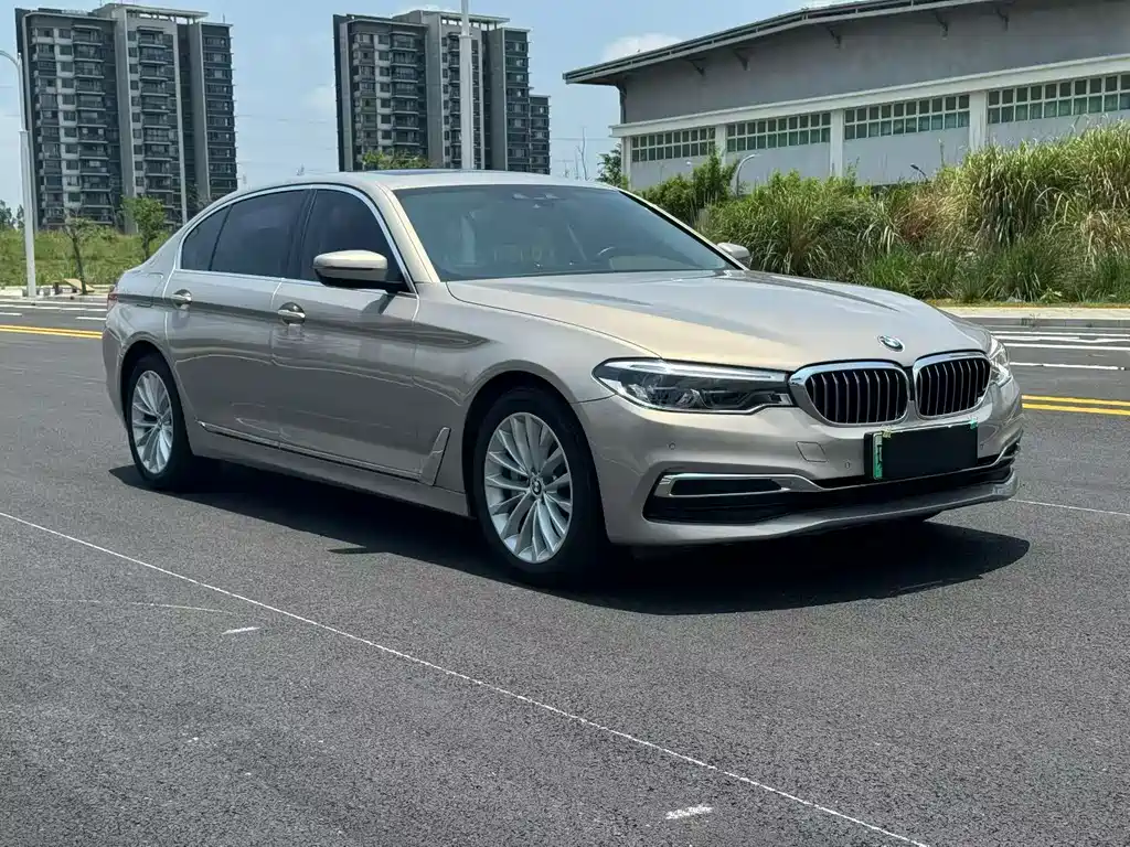 BMW 5 Series New Energy 2019 — фото 3