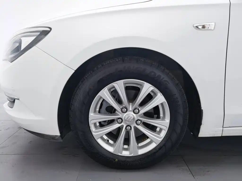 Buick Excelle 2017 — фото 17