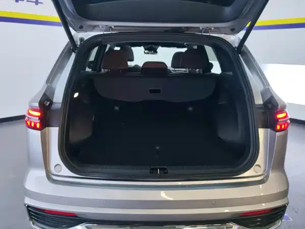 Geely Xingyue L 2023