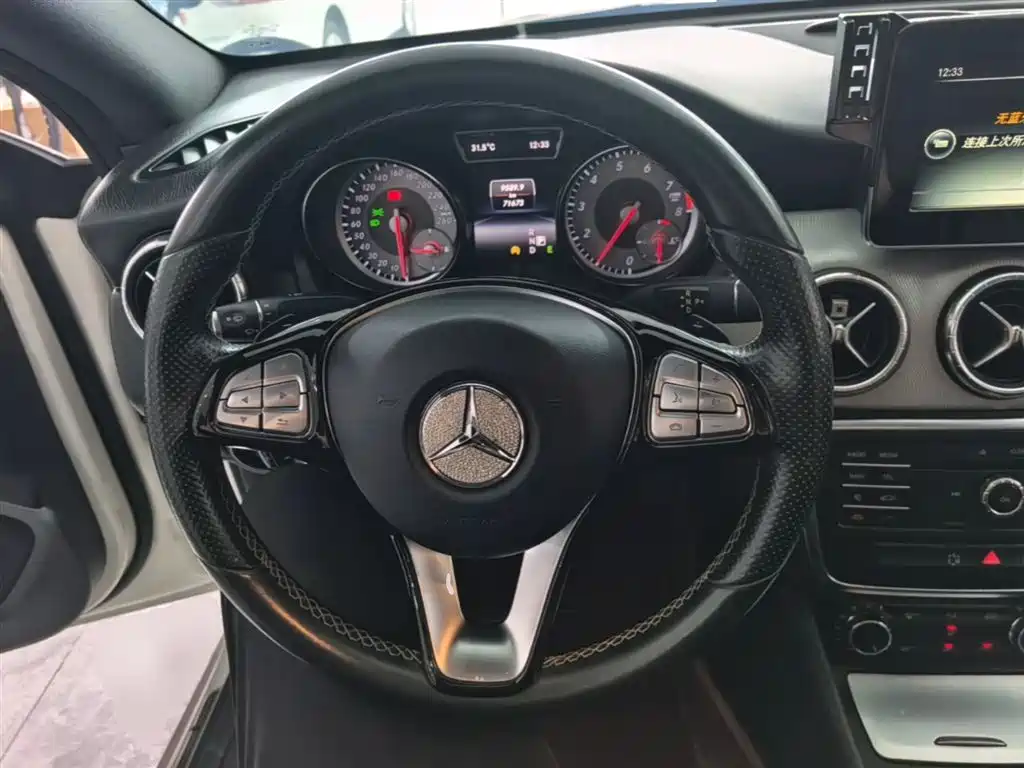 Mercedes-Benz CLA 2016 — фото 11
