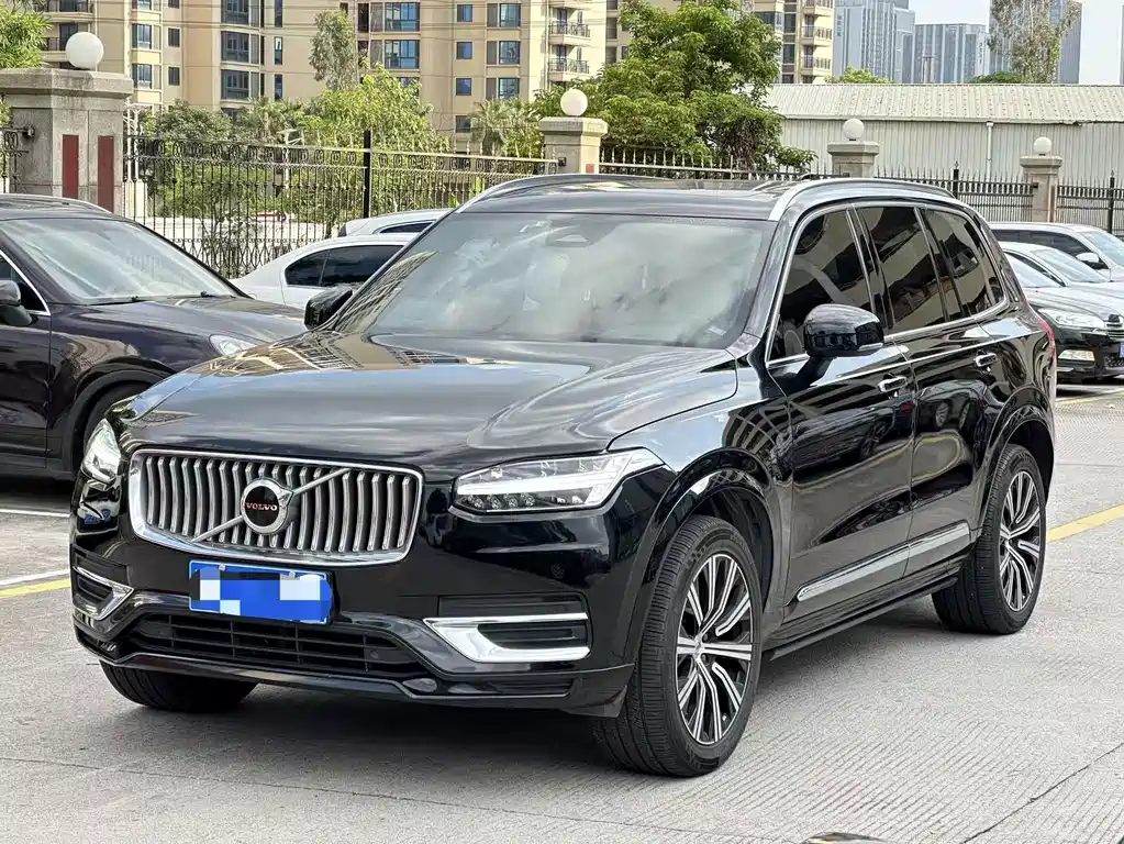 Volvo XC90 2023 — фото 1