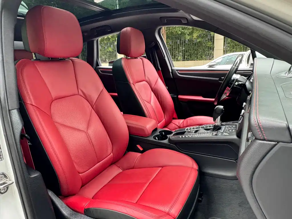 Porsche Macan 2021 — фото 10